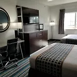Homebridge Inn And Suites