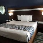 Homebridge Inn And Suites